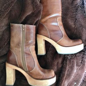 STEVE MADDEN wood heeled platform boots ! Chic!